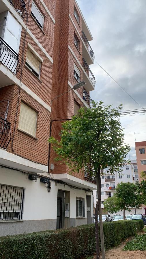 Hotel Habitacion Privada En Piso Compartido Valencia Exterior foto